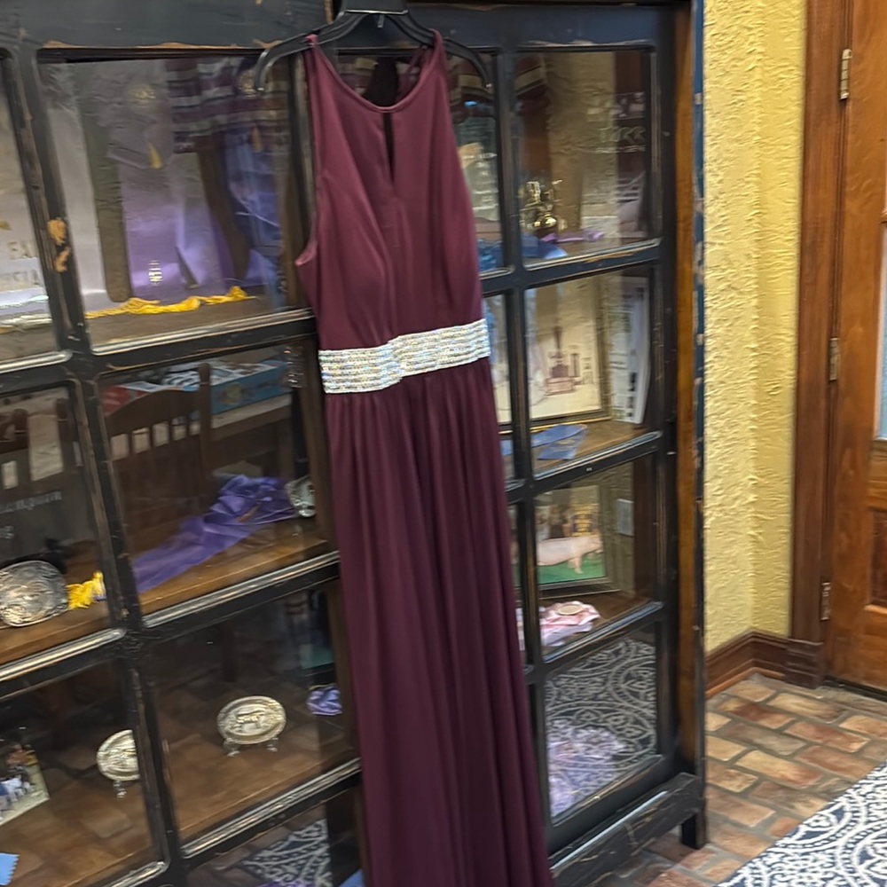 Elegant Burgundy Evening Gown